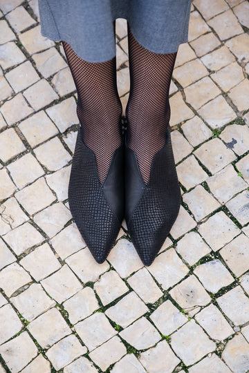 BREAK RULES AGAIN Black